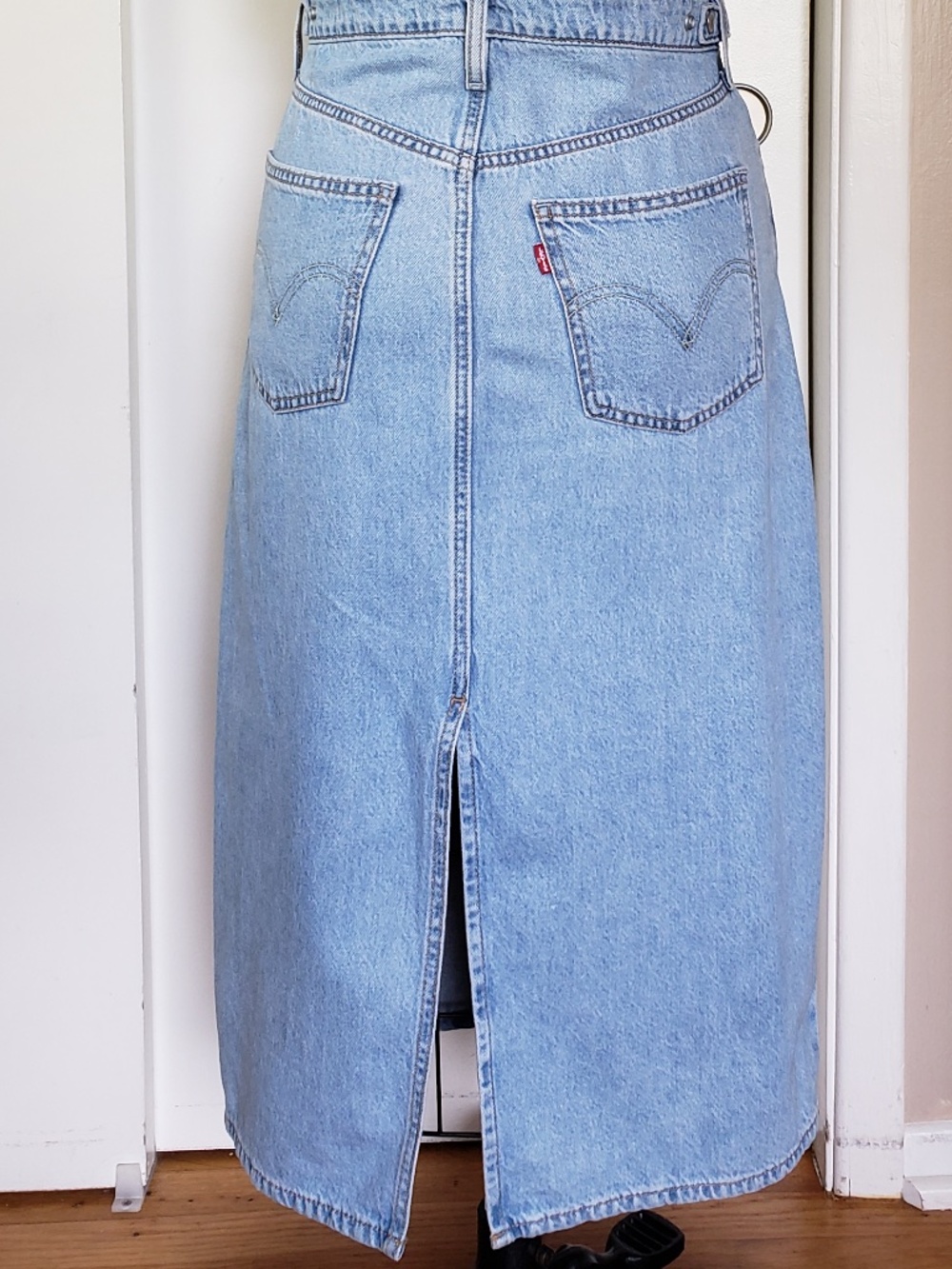 The Perfect Levi's Denim Dress Size Small NEW! - Picture 9 of 11